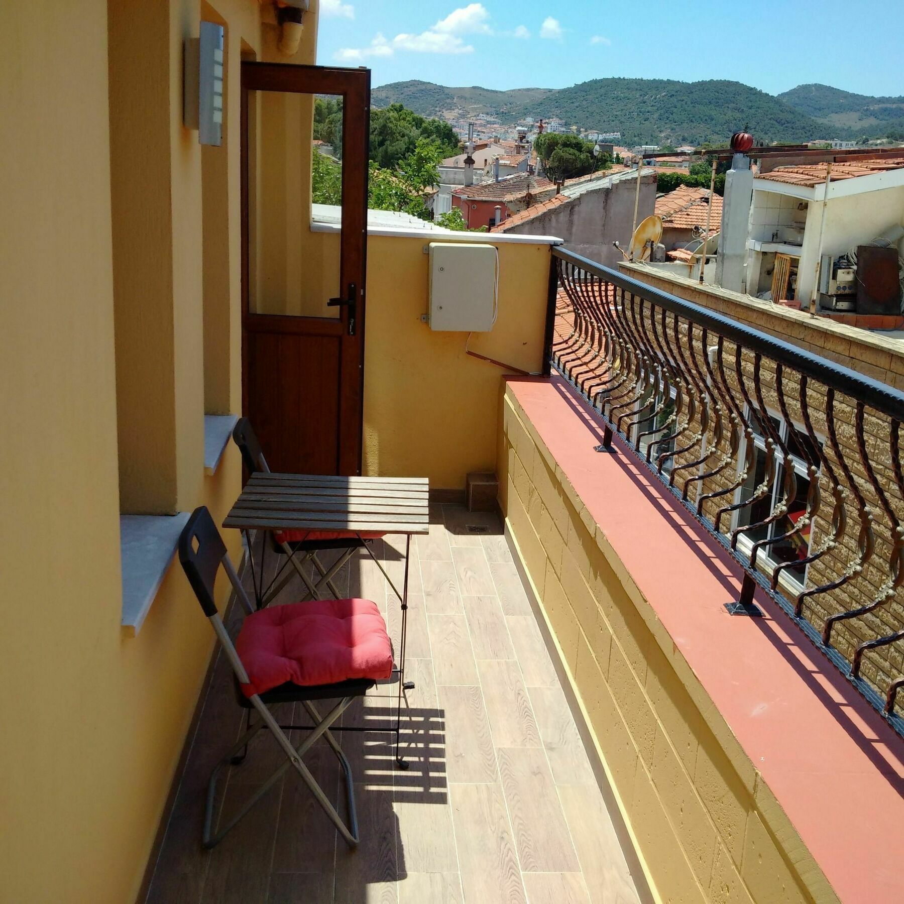 Safran Palas Yenifoca Exterior photo